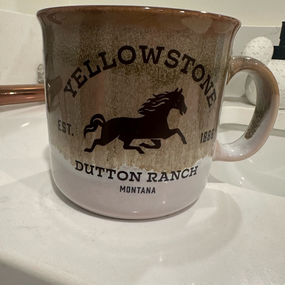 Yellowstone Dutton Ranch Brown Mug Brand New never used